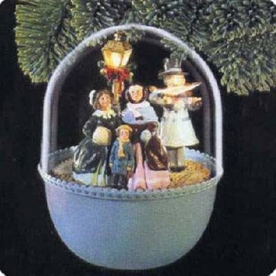 Hallmark Keepsake Magic Ornament Joyous Carolers 1989